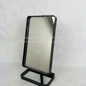 Material: Iron and Glass thumbnail-1