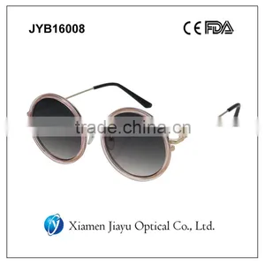 Retro Round Sunglasses With Plastic and Metal Frame thumbnail-1