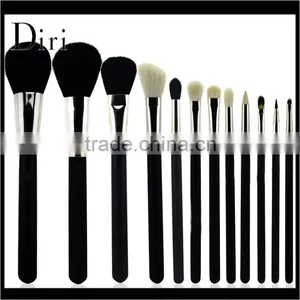 Most Popular 8pcs Wood Handle Designer Makeup Kits thumbnail-6