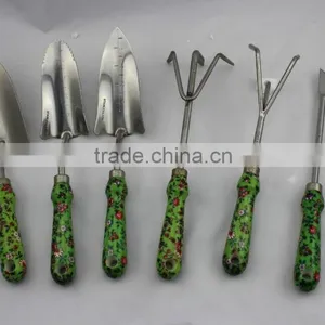 Garden Hand Digging Tool With Plastic Handle With Stainless Steel Head thumbnail-2