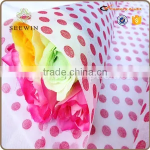Red Dot Design Gift Wrapping Paper Roll thumbnail-1
