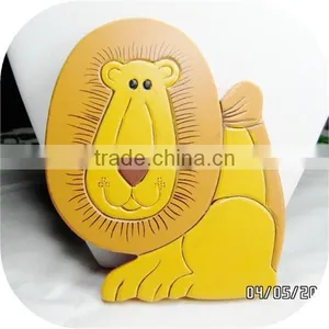 Hot Sell Wood Loin Kids Wall Hanging Toy Handmade And Painted Made in China thumbnail-1