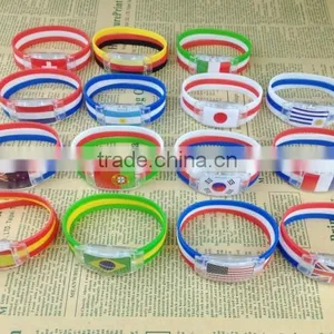 2016 Promotional LED Silicone Bracelet China Supplier thumbnail-6