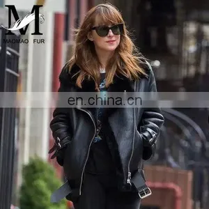 2016 Newest European Genuine Sheepskin Ladies Winter Coat Short Women Real Leather Coat thumbnail-3