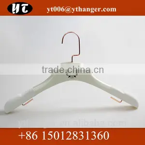 Customize Natural Wooden Hanger for Suit Clothes Supplier's Choice thumbnail-3
