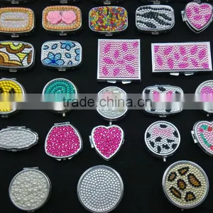 Costomized Rhinestone Mirror Bling Holiday Pill Box Crystal Perfume Bottle thumbnail-4