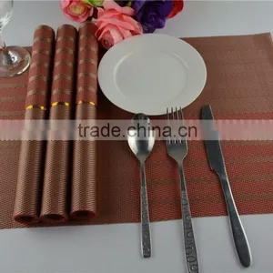 Red Classics Non-slip Insulation Moor Crossweave Woven PVC Non-slip Insulation Placemat Washable Table Dish Mats thumbnail-2