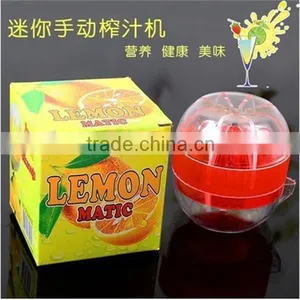 M051 2015 Wholesale Lemon Squeezer Hand Mini Lemon Juicer thumbnail-1