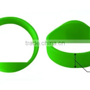 Waterproorf Silicone RFID Wristband thumbnail-5