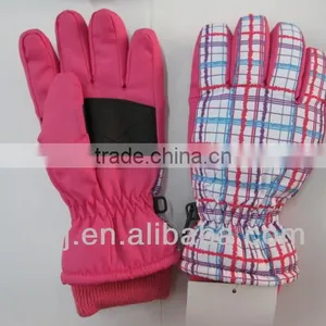 Hand Gloves thumbnail-3