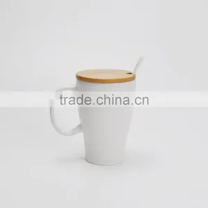 Ceramic Mug With Bamboo Lid and Ceramic Spoon, Stoneware With Solid Color thumbnail-2