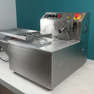 Automatic Coco Beans Chocolate Beans Melting and Grinding Machine thumbnail-1