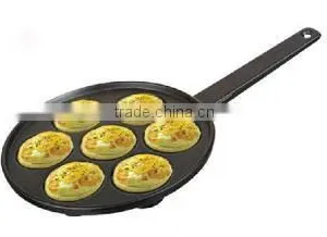 Cast Iron 8cup Cake Baking Pan thumbnail-1