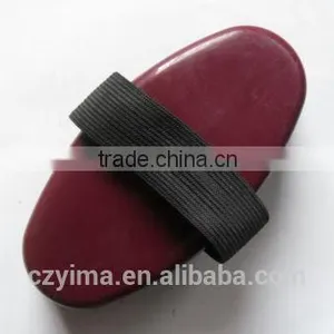 Small Plastic Horse Body Brush thumbnail-1