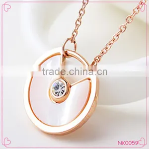Exquisite Hot Sale Fashion Resin and Pearl Alloy Shell Charm Necklace Stainless Steel Jewelry Necklace thumbnail-1