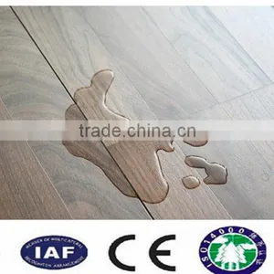 880kg/m3 Middle Embossed Laminate Flooring Friendly Eco in China thumbnail-5