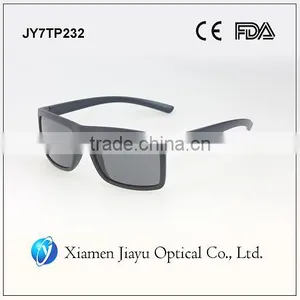 Popular Classic Polarized Sunglasses for Men thumbnail-1