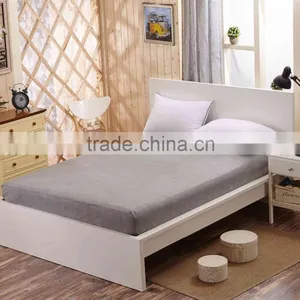 King Size Non - Woven Water Resistant Fitted Sheet thumbnail-1