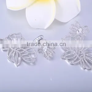 White Stone Stud Earrings Earring Stud thumbnail-3