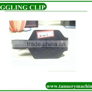 Leather Toggling Machine Clip thumbnail-3
