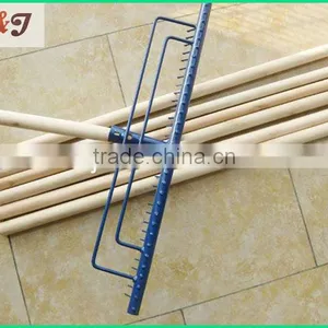 32 Teeth Metal Rake Natural Wooden Garden Rake Handle thumbnail-2