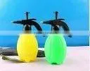 Hand Plastic Pressure Sprayer 1.5L (YH-018) thumbnail-1