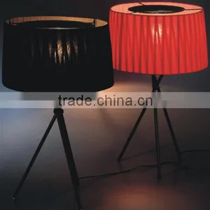 White, Black, Red Folded Fabric American Style Table Lamp With Acrylic Top Diffuser thumbnail-4