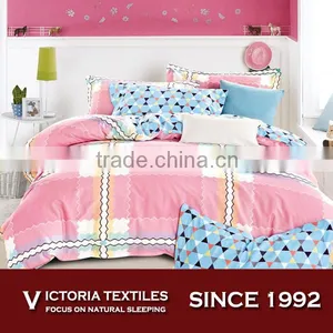 3 Pc. Pink Watercolor Patchwork Quilt Set Full Queen King Cotton Bedding thumbnail-1