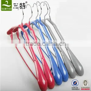 PVC Coated Metal Hanger With Bar thumbnail-4