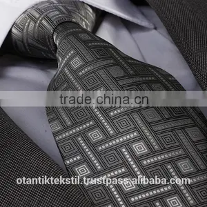 Grey Checked ,Silk Tie, Necktie, Neck Tie, Corbata, Gravate, Krawatte, Cravatta, Fashion Tie thumbnail-1