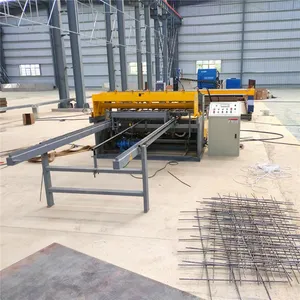 Reinforced Black Steel Wire Mesh Fence Welding Machine thumbnail-4