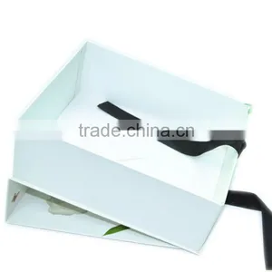 Hot Selling High Quality Cardborad Folding Shoes Box Customized thumbnail-4