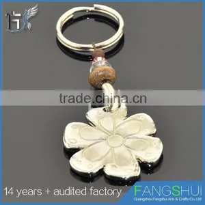 Wholesale Fashionable Metal Snowflake Keychain Cheap for Sale thumbnail-1