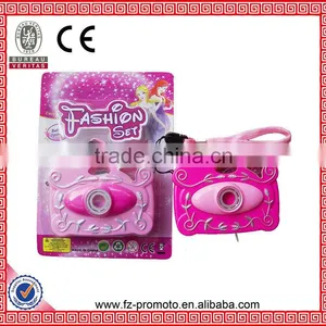 Toy Camera With Picture Viewer Function thumbnail-1