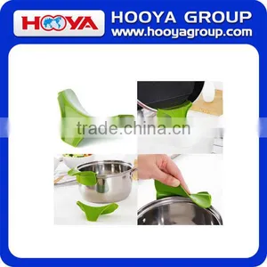 Silicone Pouring Spout, 12x6x5.2cm thumbnail-1