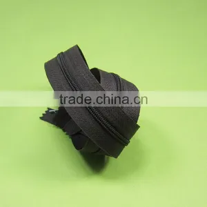 Free Sample Quality Warantee Lead Free Nickel Free Eco Friendly Rolls Long Chain Nylon Zipper for Sofa thumbnail-4