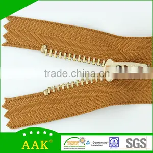Metal Zipper Manufacturer 4#light Gold Close End With 4YG Slider thumbnail-2