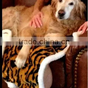 Pet Throw 100%polyester Cozy Fleece Throw Pet Bed thumbnail-1