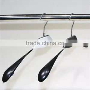 Top Quantity Unique Plastic Clothes Hanger on Sale thumbnail-2