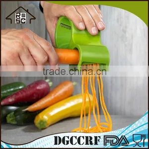 New Design Vegetable Spiral Slicer,Plastic Spiral Vegetable Slicer Chopper thumbnail-2