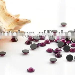 DMC Hot Fix Rhinestones Round Shape & Flatback & Glass Crystal Material in Light Amethyst thumbnail-6