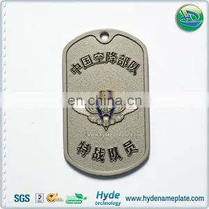 Fashion Style High Quality Zinc Alloy Gold Color Custom Metal Labels thumbnail-1