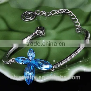Crystal, Rhinestone Main Stone and Silver Jewelry Main Material Silver And Gold Bracelet thumbnail-1