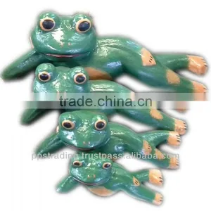 Wooden Frog Toy thumbnail-1
