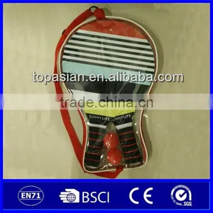 Wooden Beach Paddle Ball Set thumbnail-1