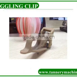 Leather Toggling Machine Clip thumbnail-5