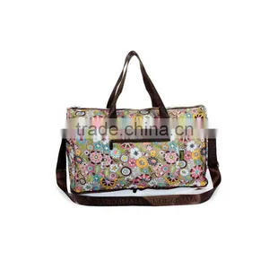 Promotional Foldable Travel Bags With Handles and Shoulder Straps Reusable Recycle Duffle Bags With Front Zipper Pocket thumbnail-2