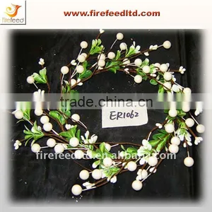 White Wreath thumbnail-1