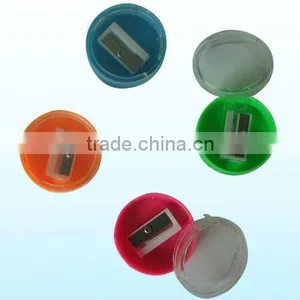 Plastic Pencil Sharpener thumbnail-1