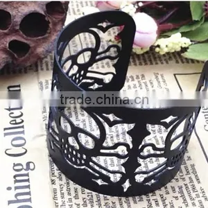 New Product Antique Hollowed Skull Bangle Jewelry Designs for Women thumbnail-6